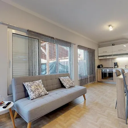 Apartmán Beachfront Mihovil - With Private Pool *