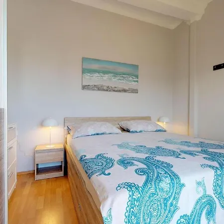 Apartmán Beachfront Mihovil - With Private Pool