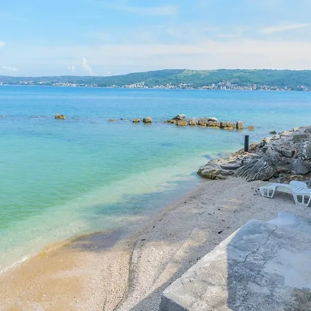 Apartmán Beachfront Mihovil - With Private Pool